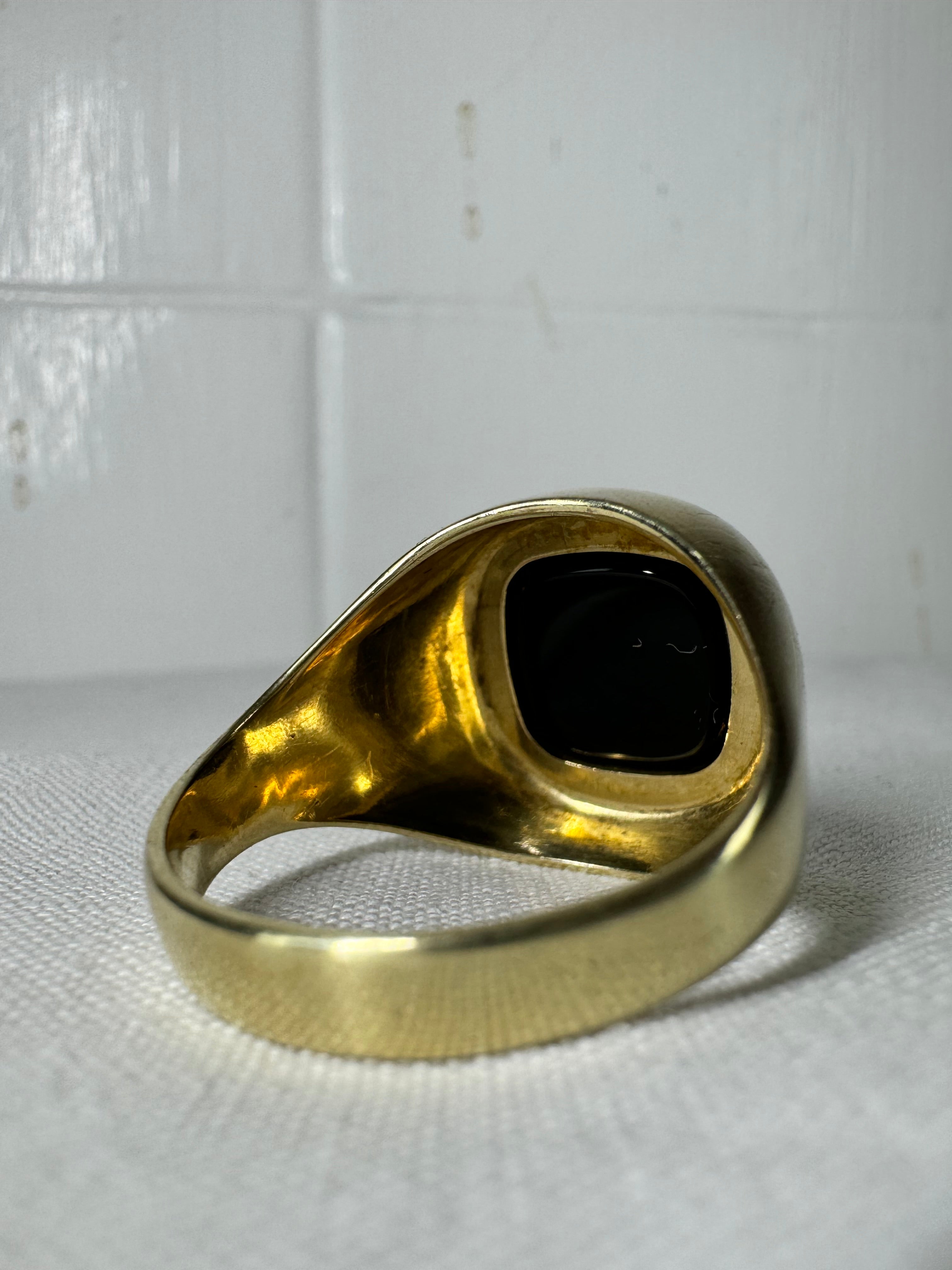 9ct Yellow Gold Onyx Ring