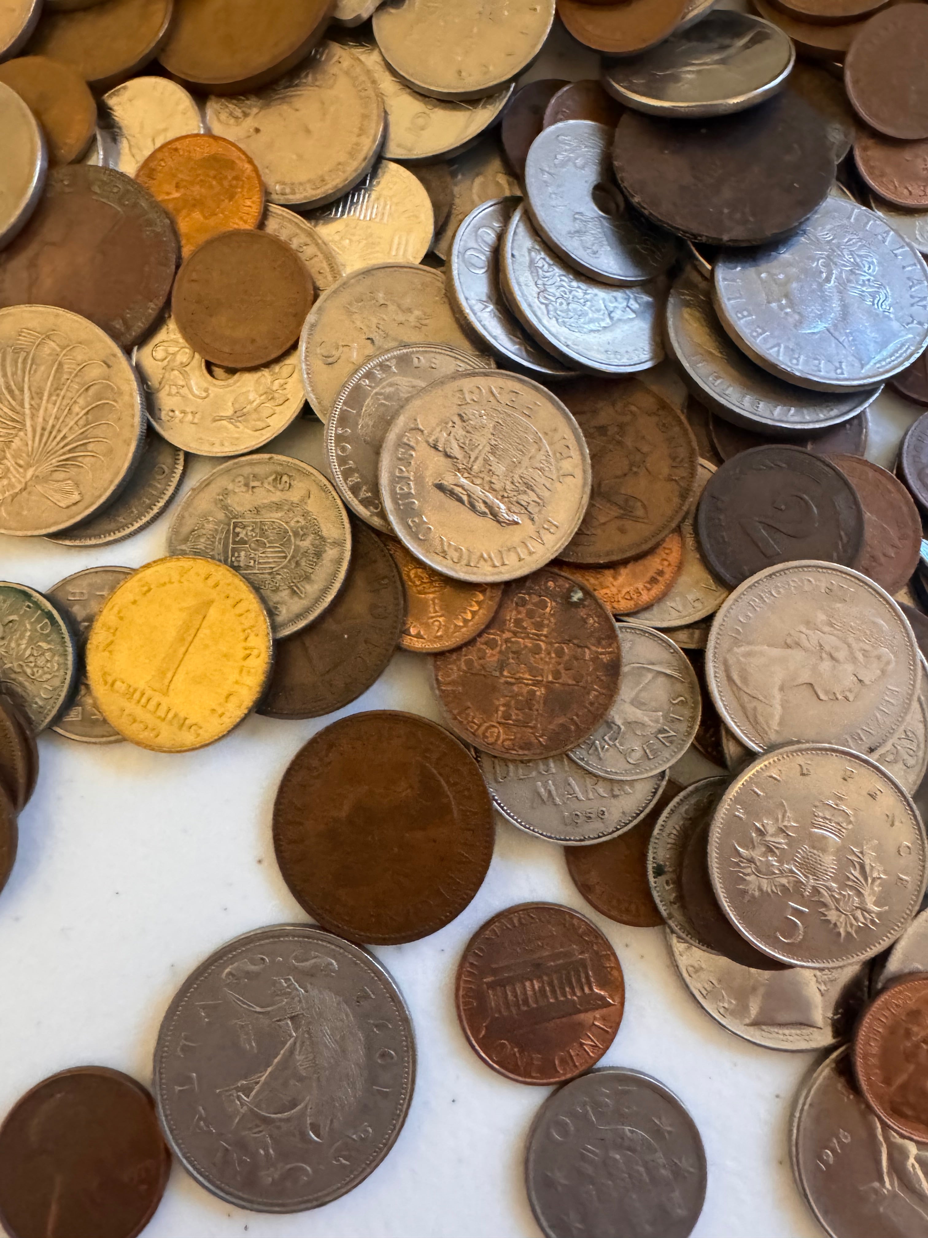 Lot 60: Random coins (Estimate £10-20)