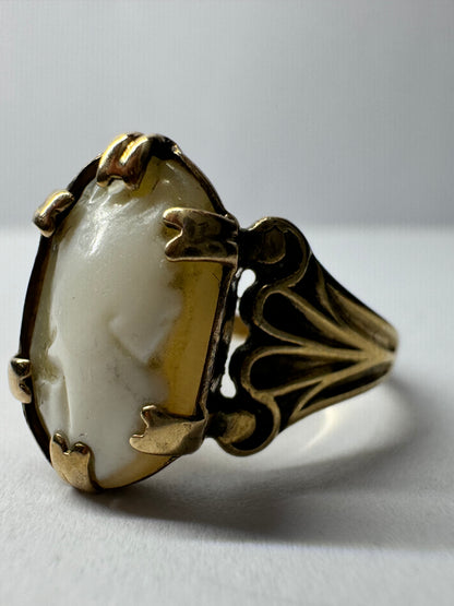 Vintage 9ct Yellow Gold Cameo Ring