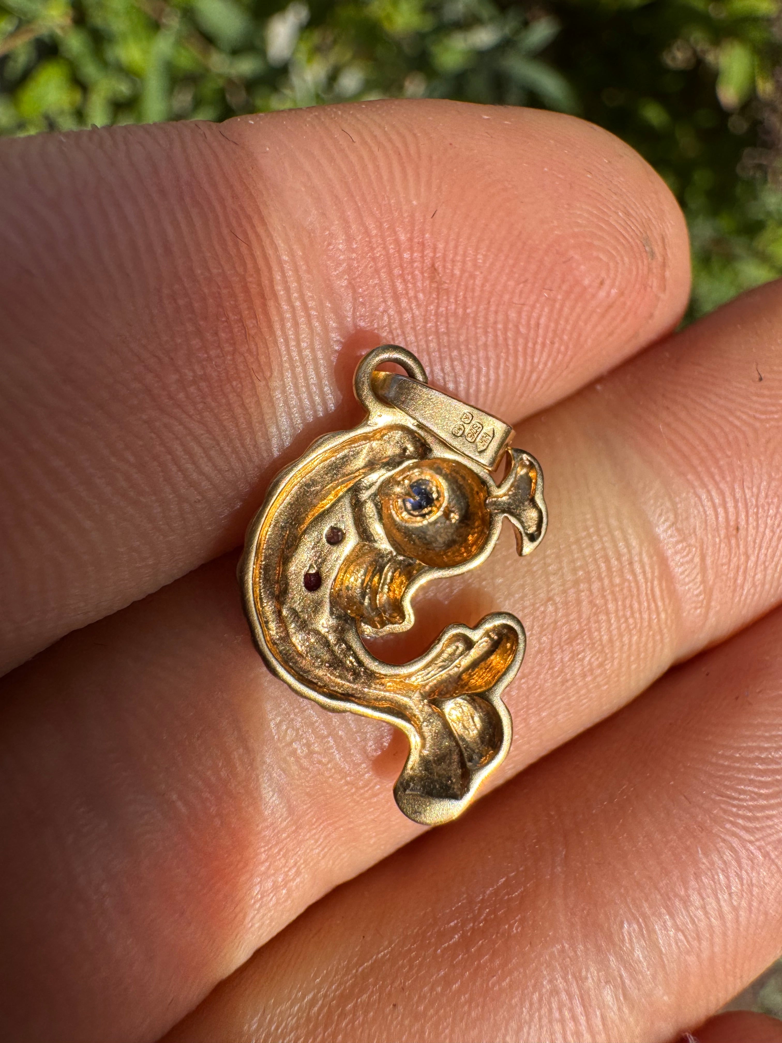 9ct Fish pendant