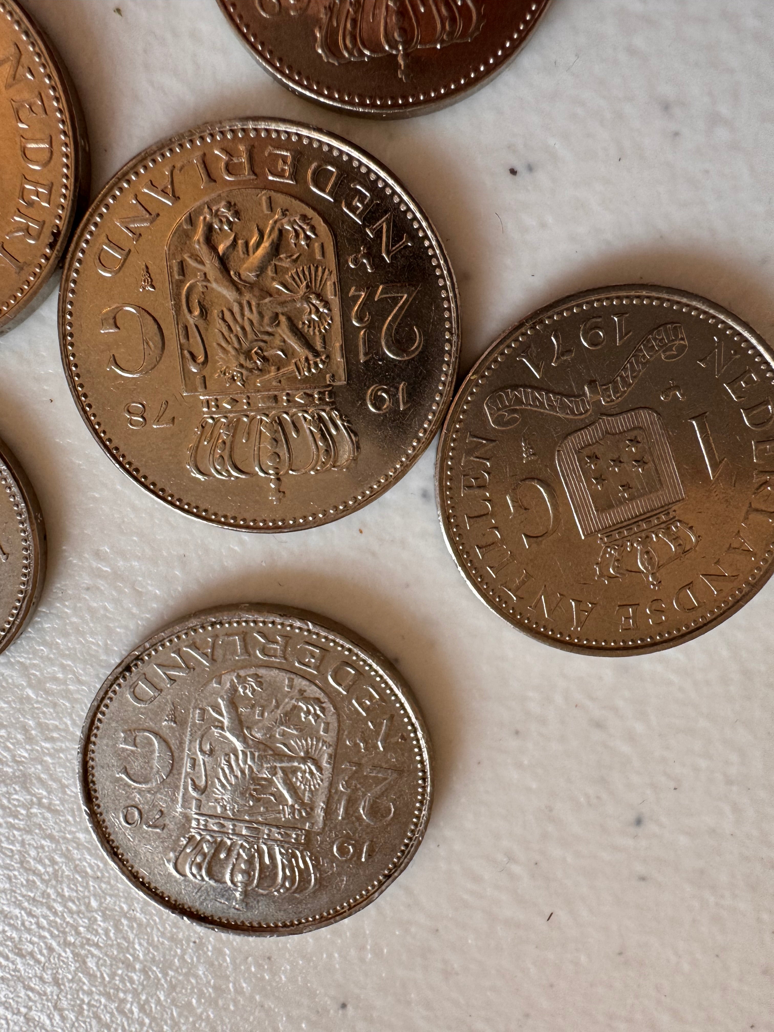 Lot 57: 1970 NETHERLANDS 2 1/2 GULDEN 72% silver + more (Estimate £20-40)