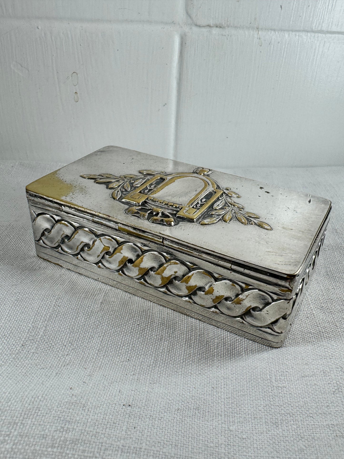 Kayser Dinnant (Kayserzinn) Silverplated Brass German Tablet/Pill/Snuff Box