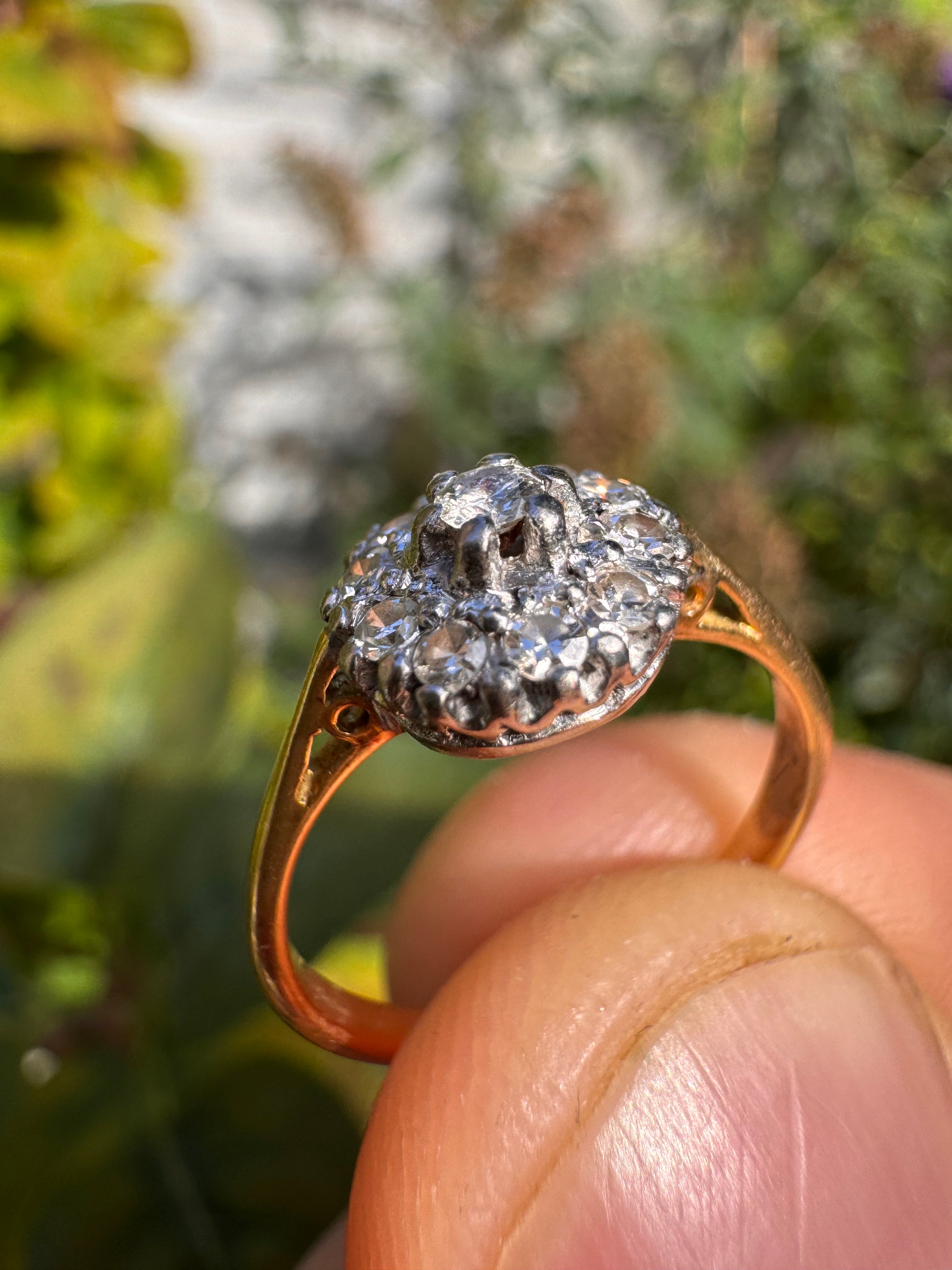 18ct Yellow Gold Diamond Cluster Ring