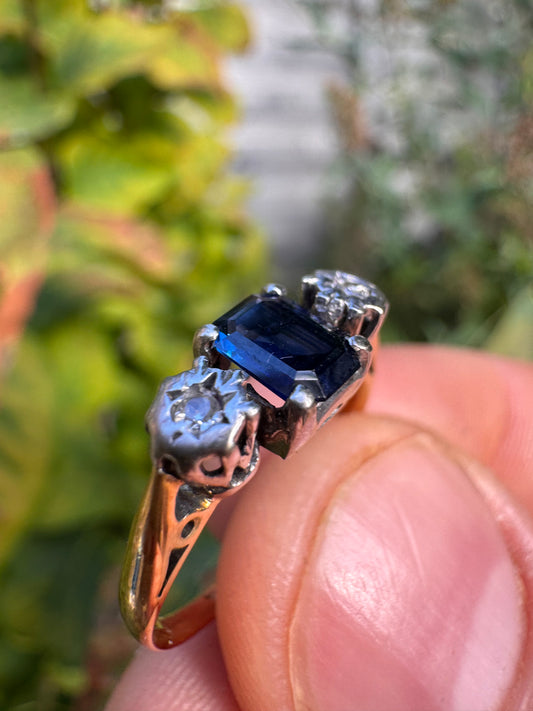 18ct Yellow Gold Sapphire Ring