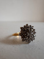 Lot 37: Gold and white stone Ring (Estimate £20-30)