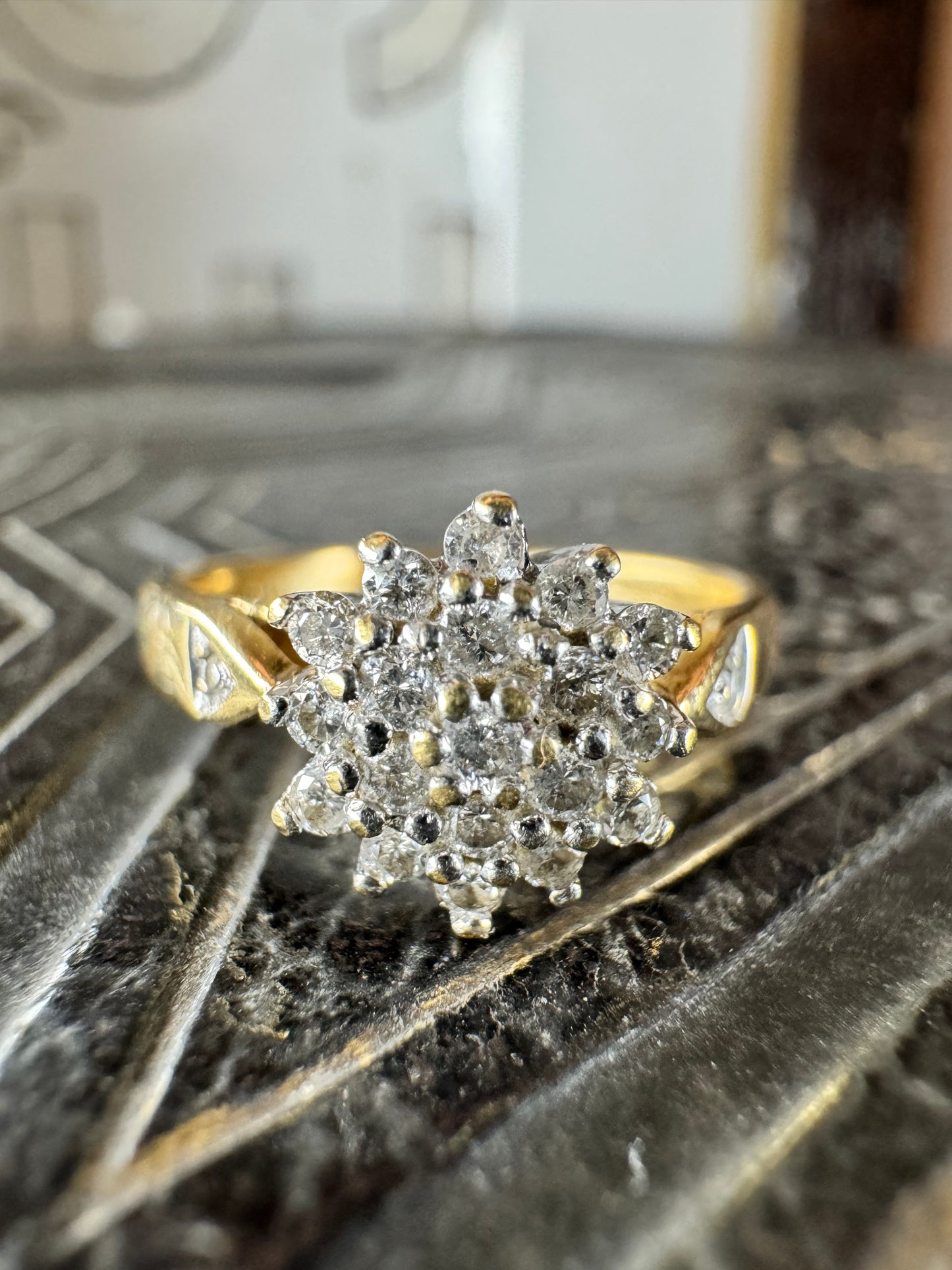 18ct Yellow Gold Diamond Cluster Ring