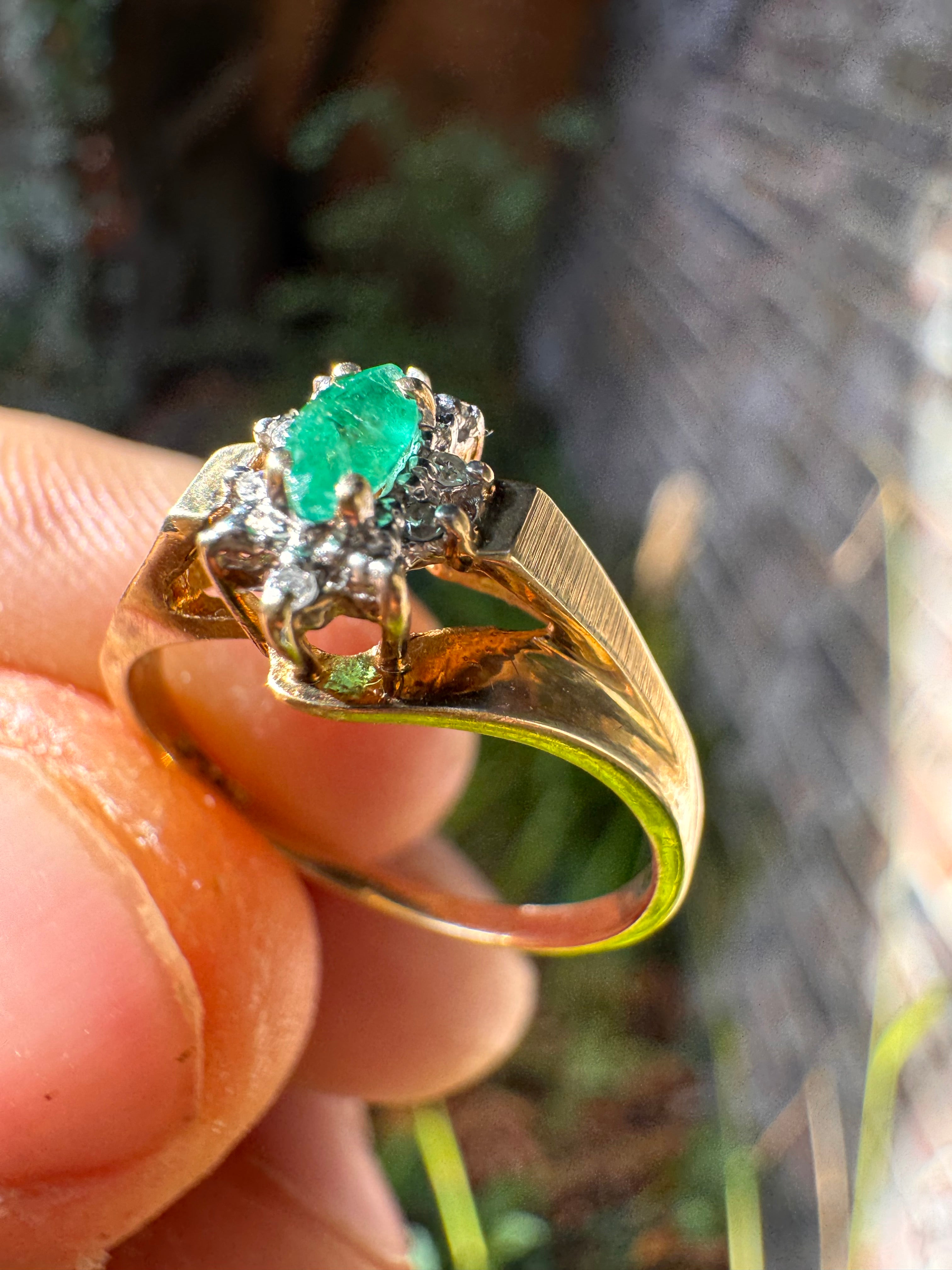 18ct Yellow Gold Emerald Diamond Ring