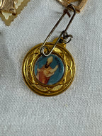 9 Vintage Religious Pin Badges joblot (SICILY HOUSE)