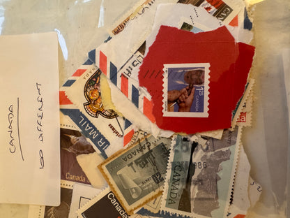 Lot 66: Canada Stamps x 400  (Estimate £10-20)