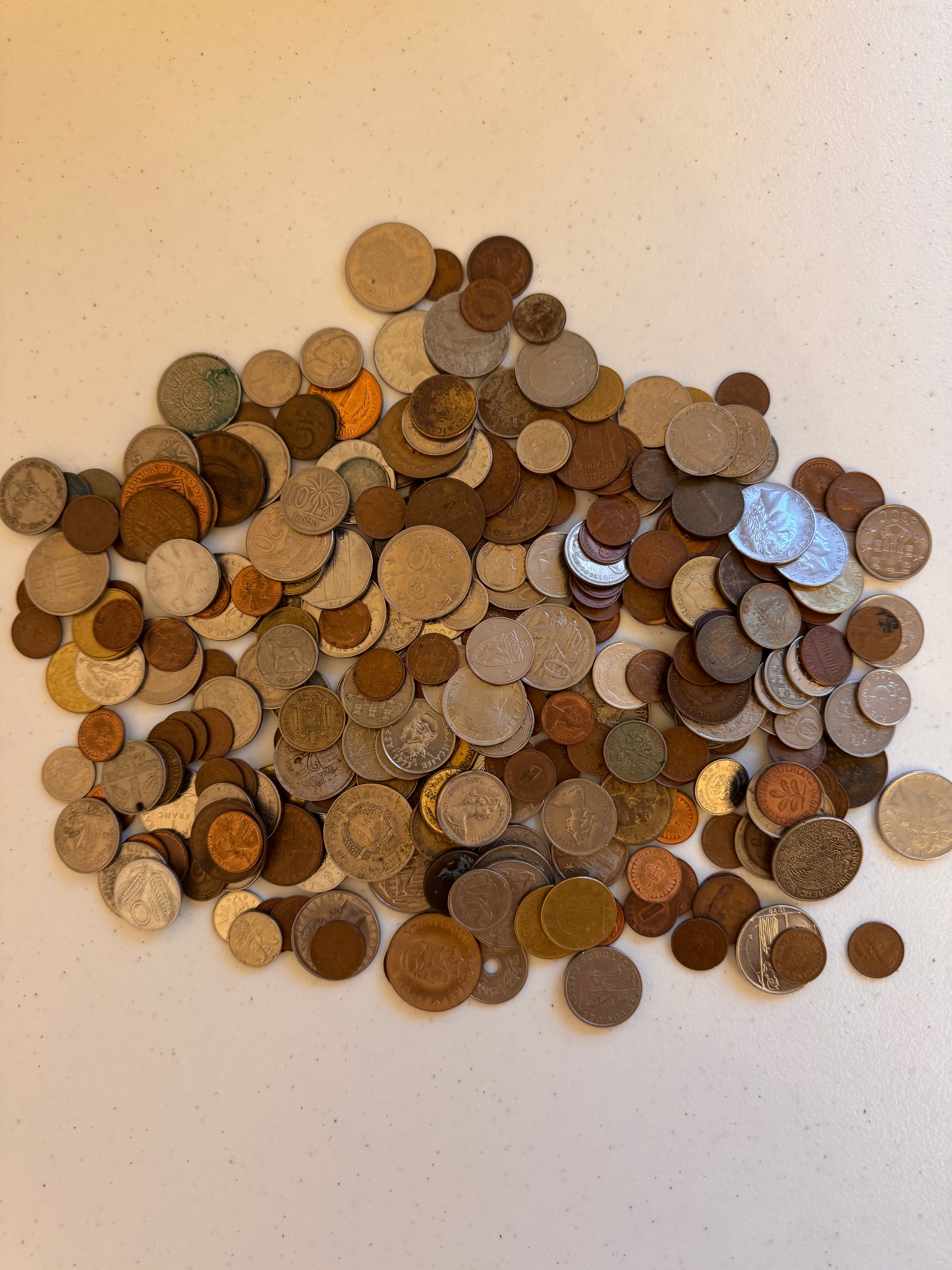 Lot 61: Random coins (Estimate £10-20)