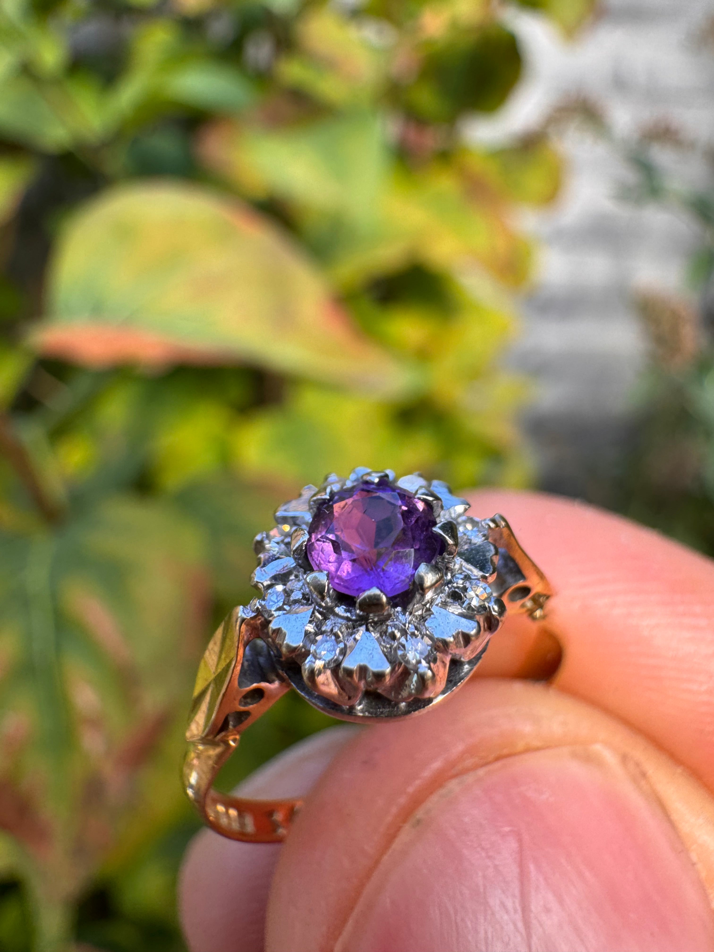 18ct Yellow Gold Amethyst Diamond Ring