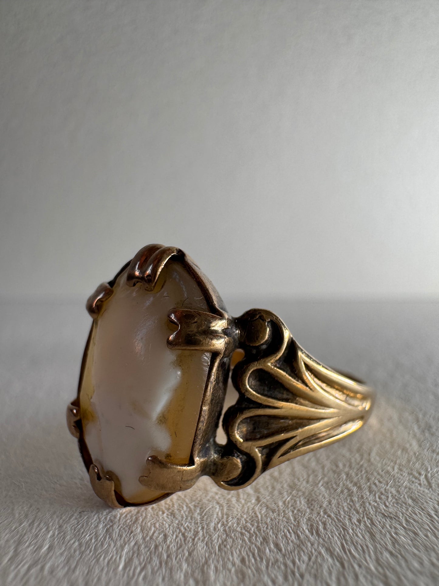 9ct Gold Cameo Ring