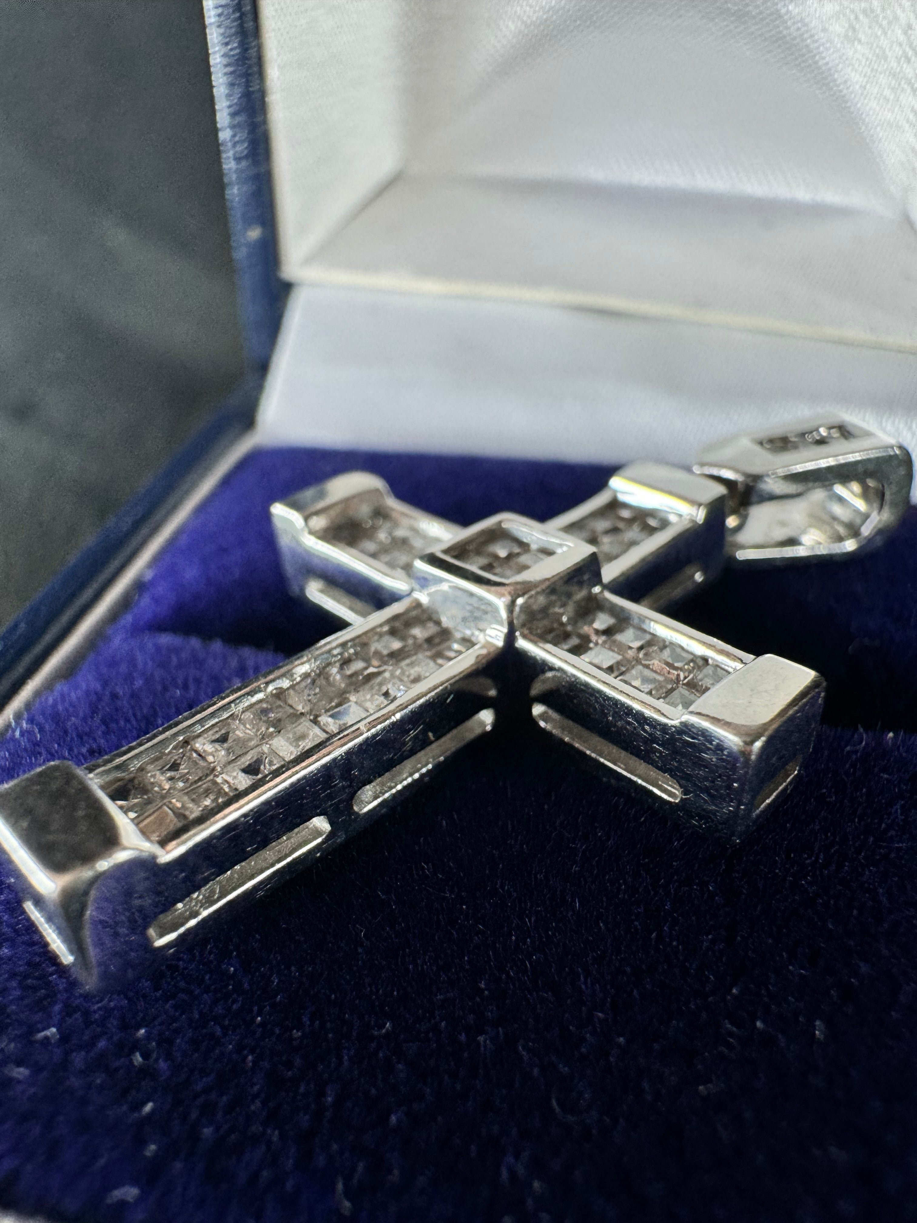 9ct White Gold Cubic Zirconia Cross