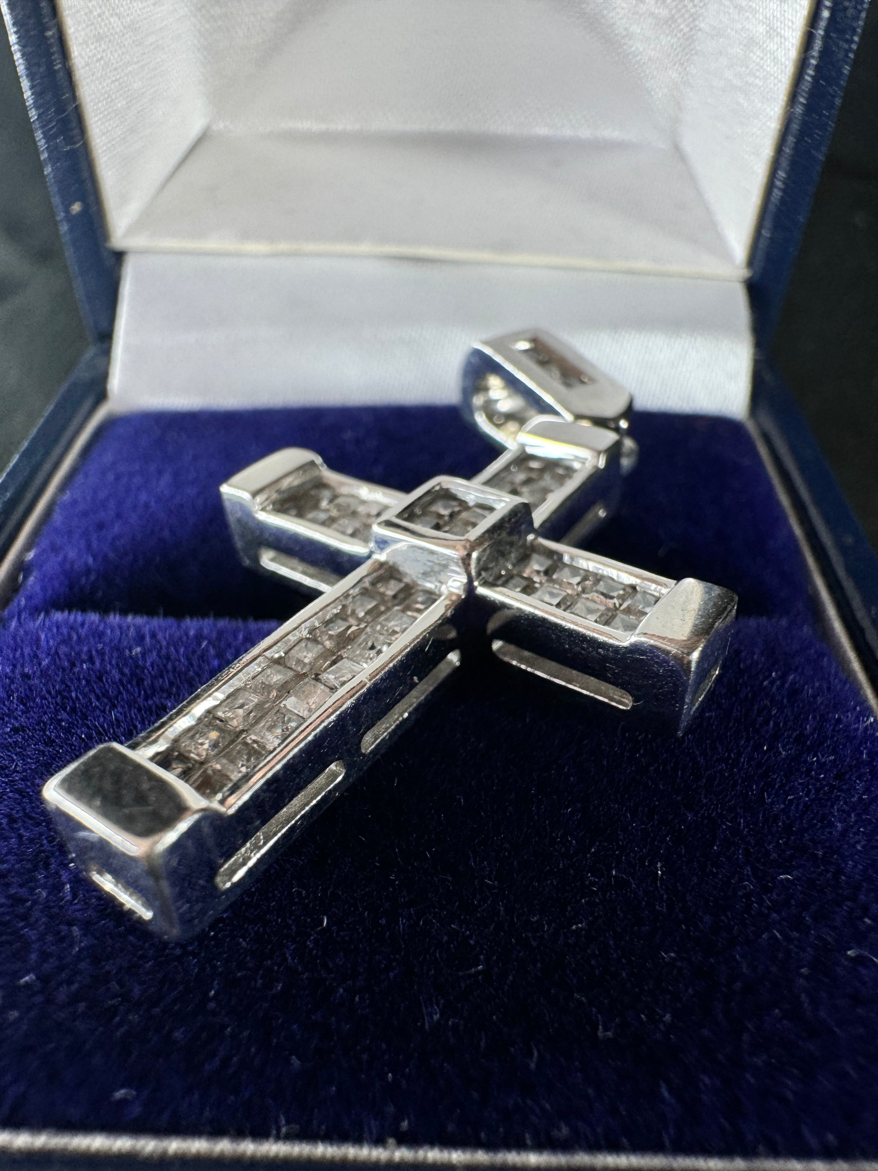 9ct White Gold Cubic Zirconia Cross