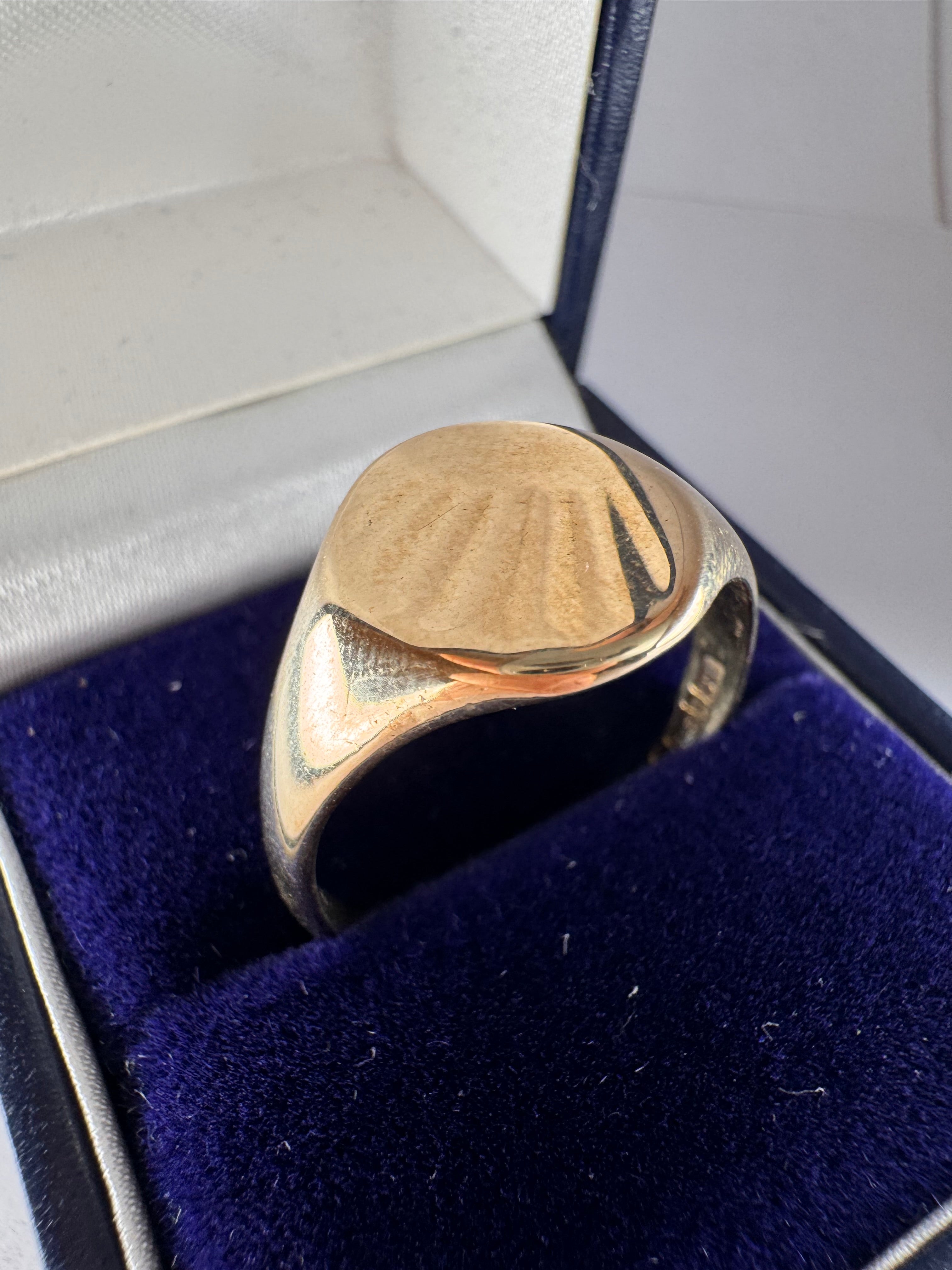 9ct Oval Yellow Gold Sun Rise Signet Ring