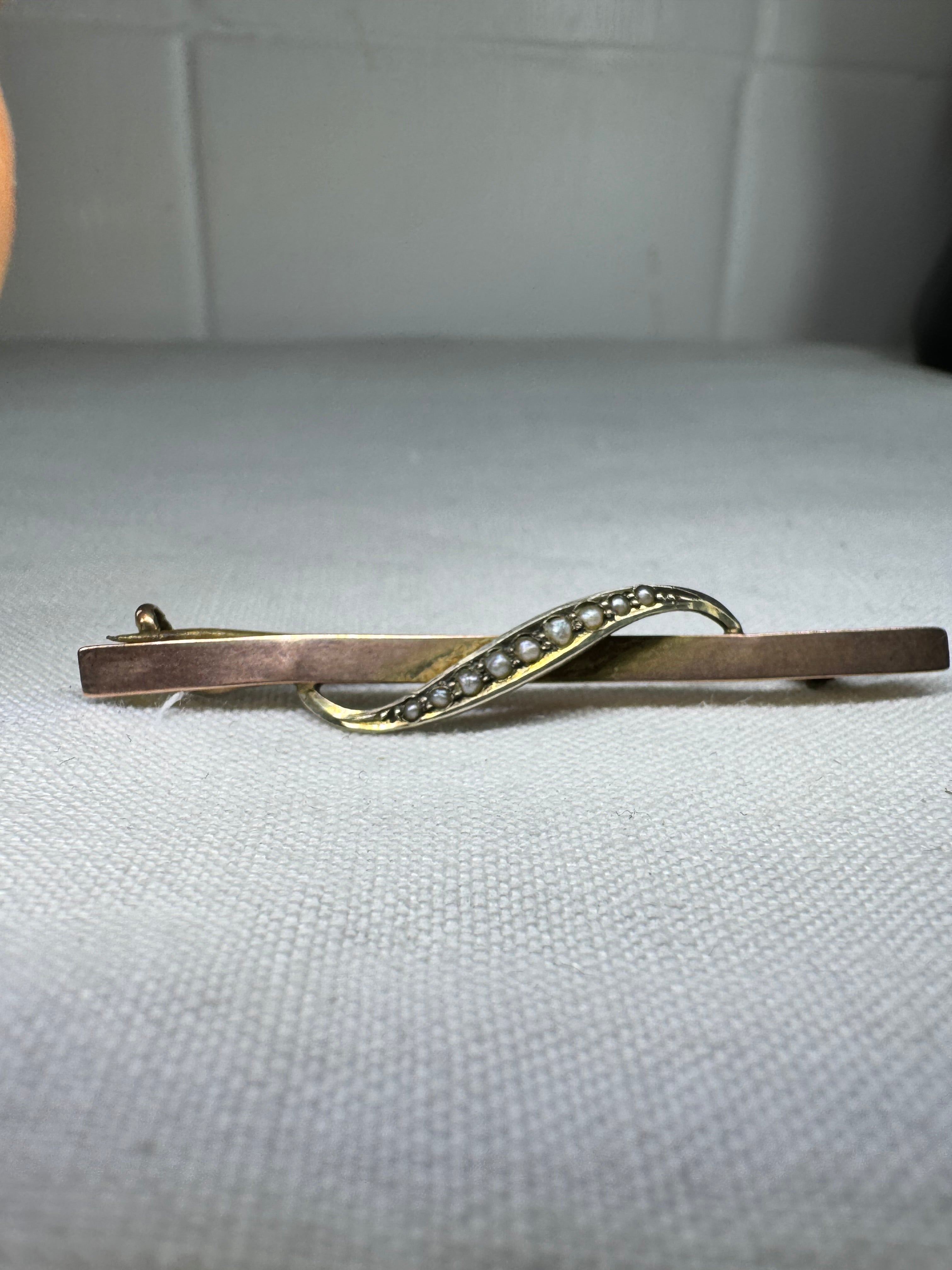 Vintage 9ct Rose Gold Pearl Broach