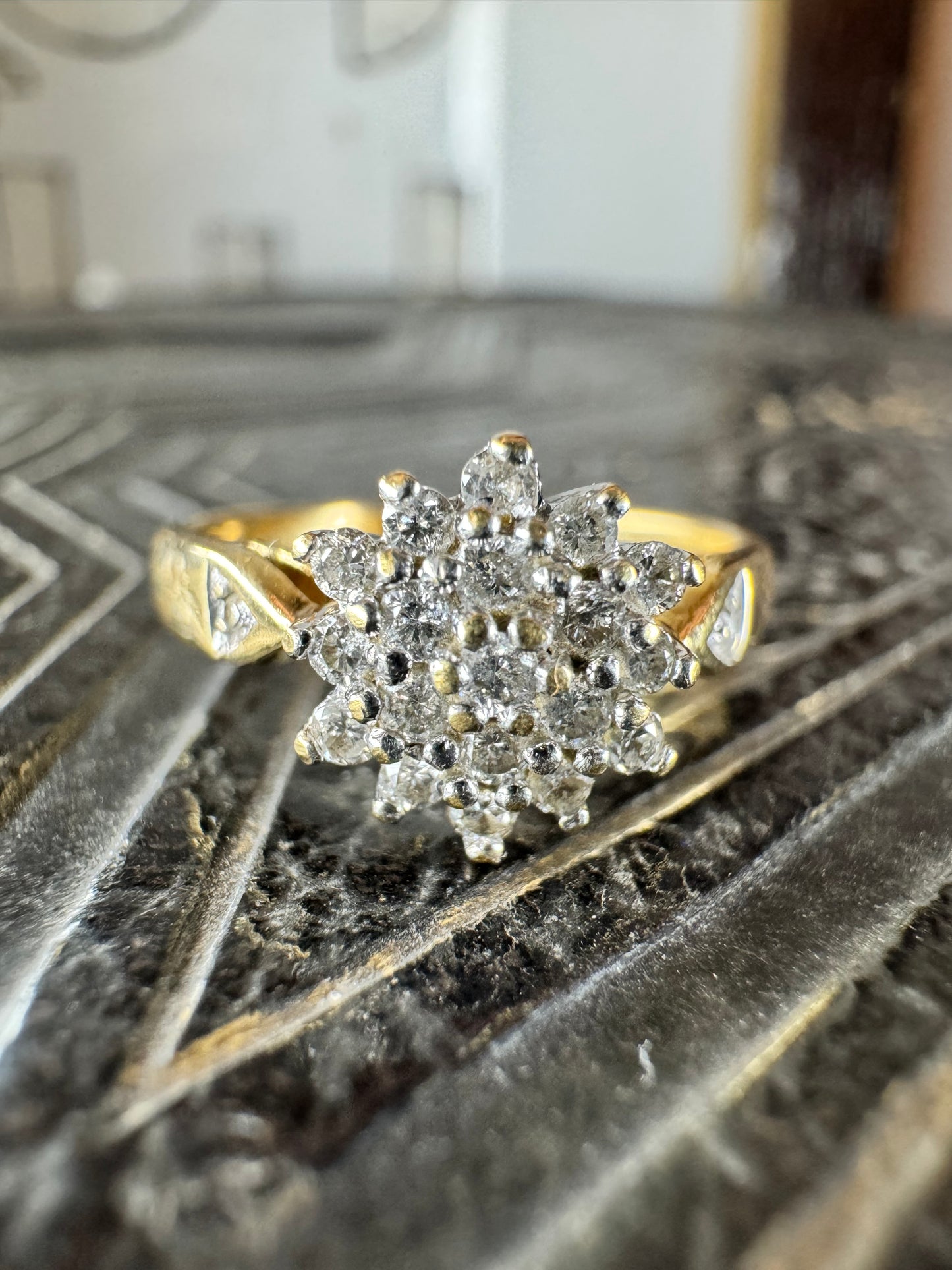 18ct Yellow Gold Diamond Cluster Ring