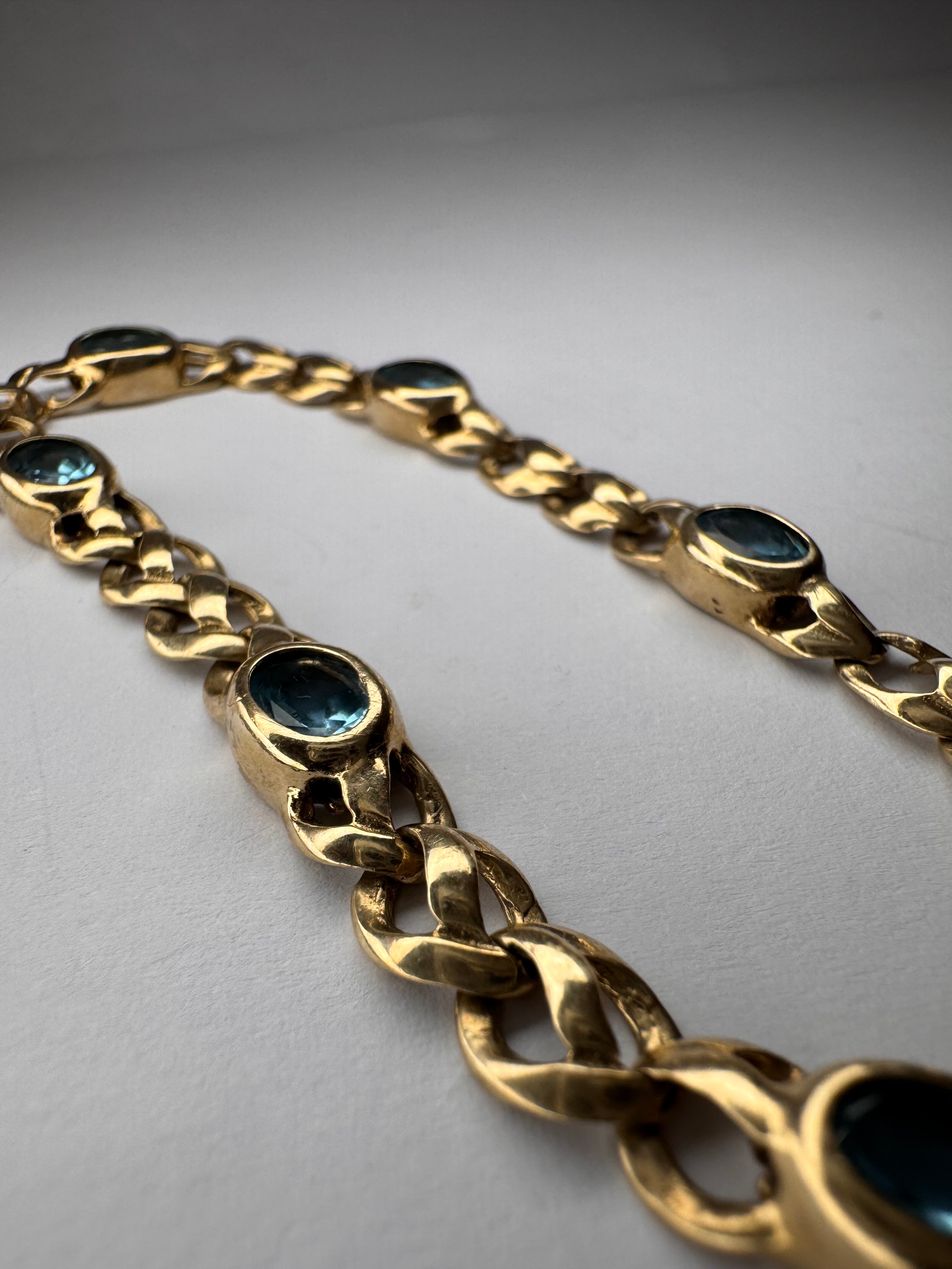 9ct Gold Aquamarine Bracelet