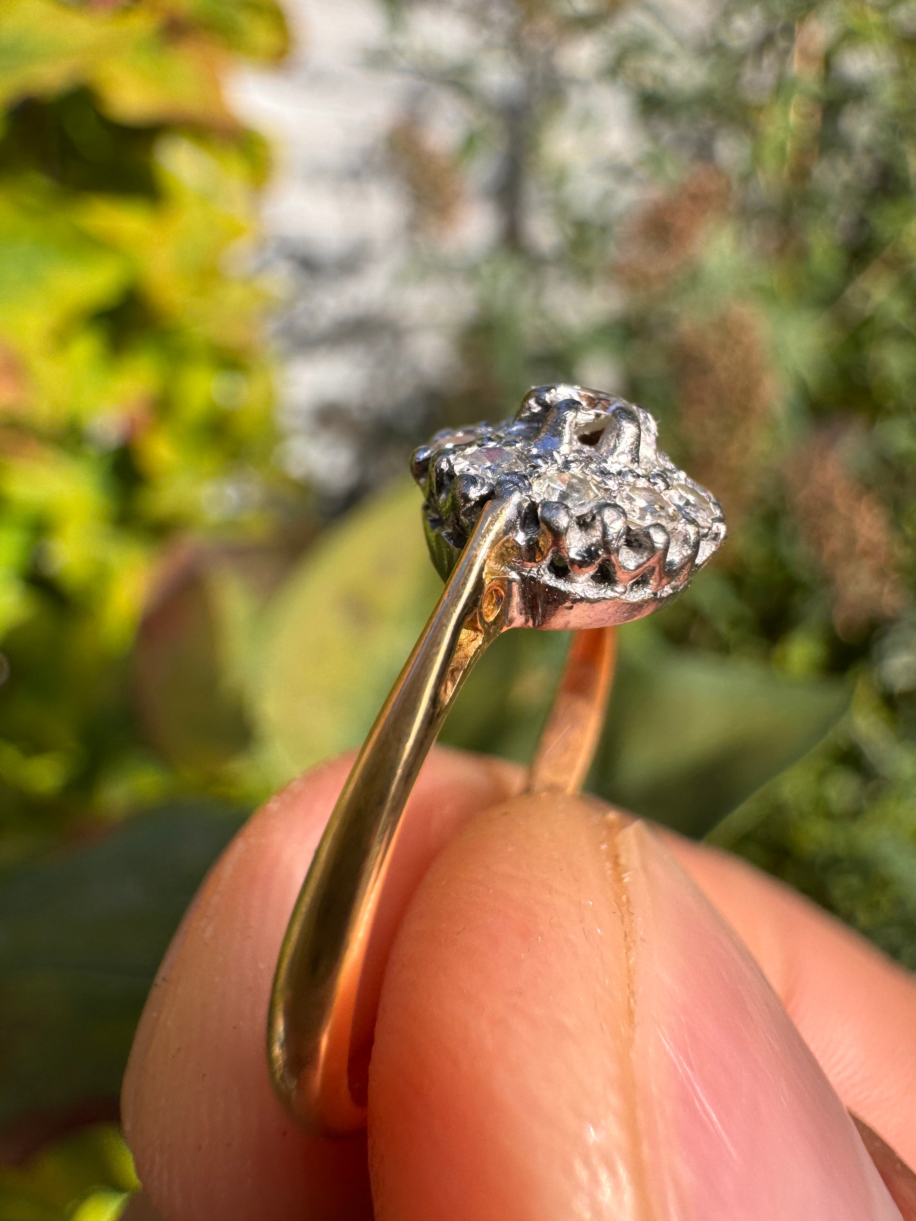 18ct Yellow Gold Diamond Cluster Ring