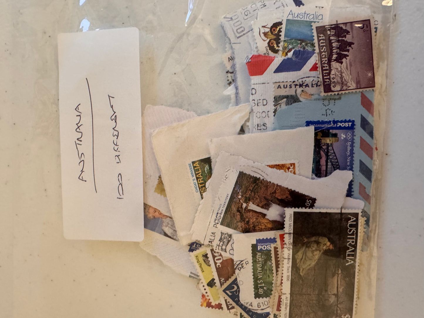 Lot 70: Australia Stamps x 200 (Estimate £10-20)