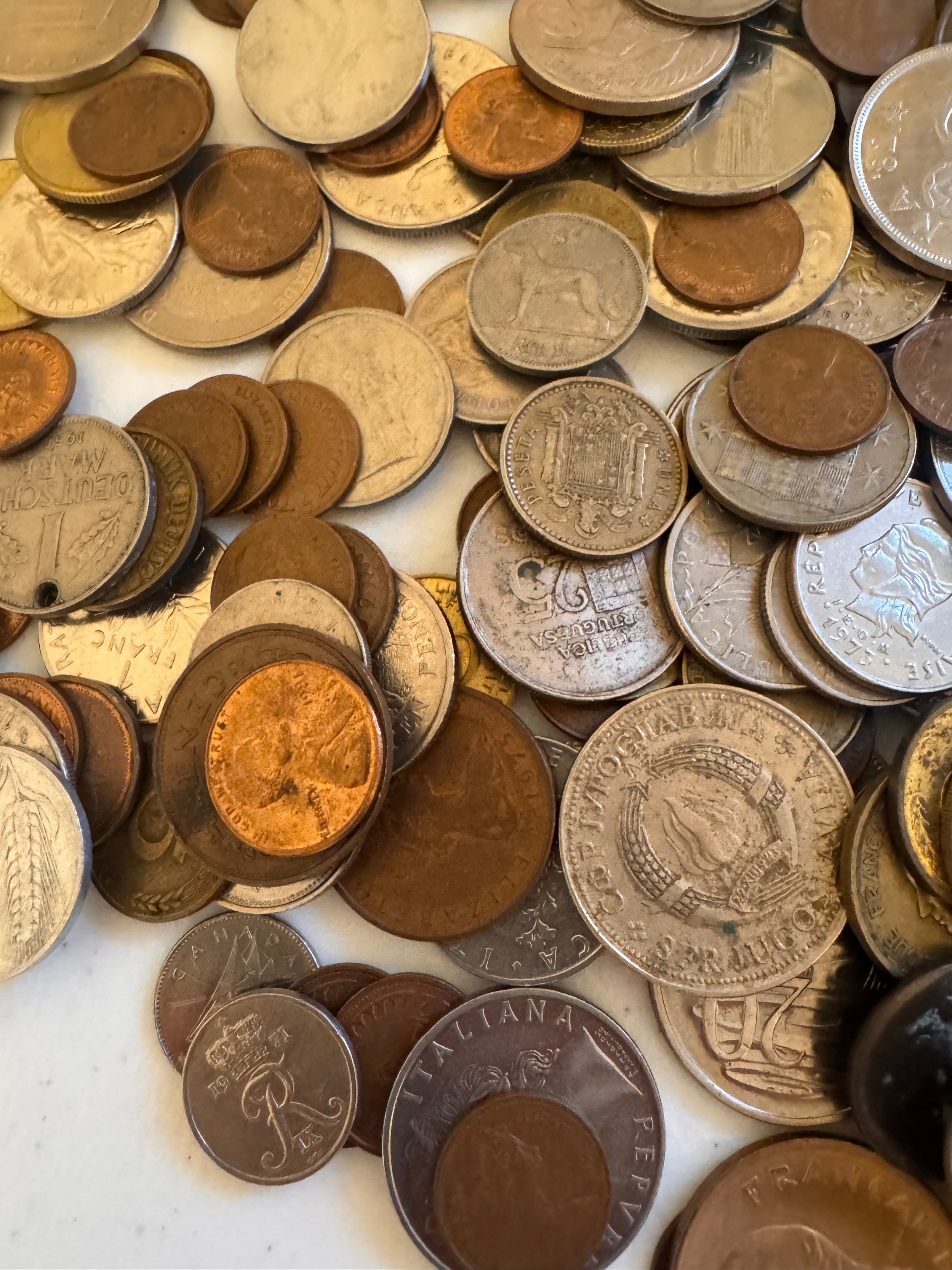 Lot 61: Random coins (Estimate £10-20)