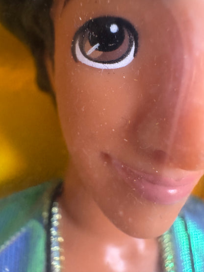 Lot 23: Aladdin Boxed Doll Mattel Vintage  (Estimate £20-30)