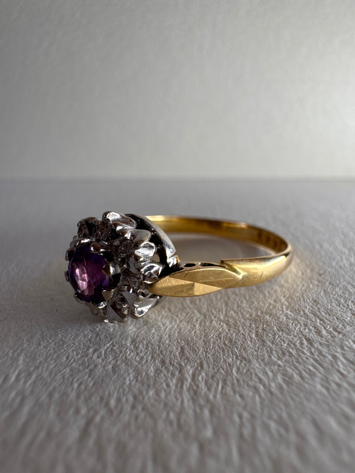 18ct Yellow Gold Amethyst Diamond Ring