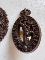 Lot 43: A rare Second World War period King's Own Malta Regiment economy plastic cap badge + other (Estimate £100-200)