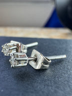 18ct White Gold Diamond Earrings 0.1ct (approx each)