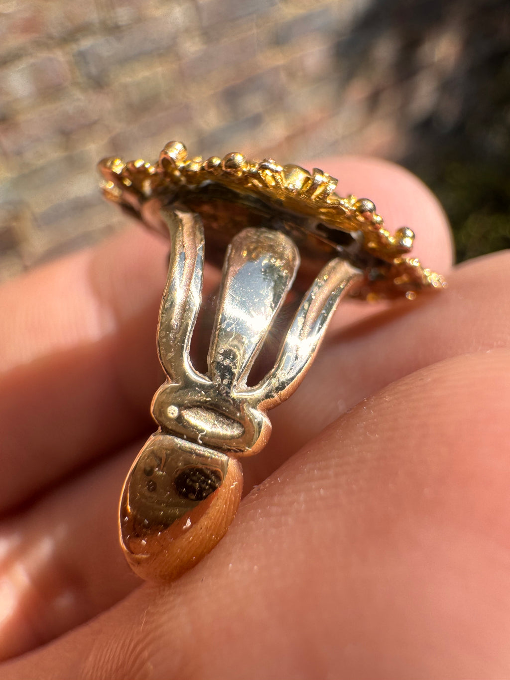 18ct Cheridot Broach on 9ct Ring