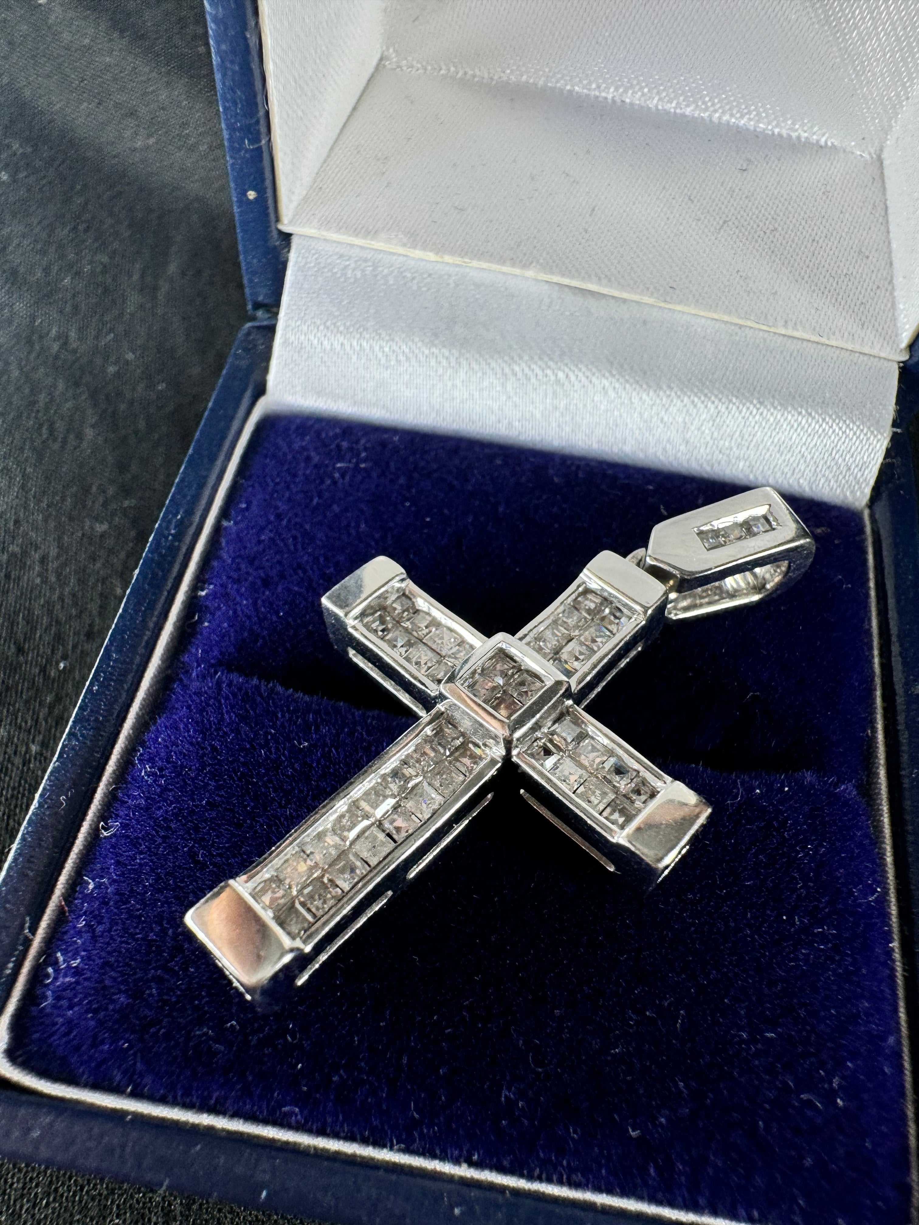 9ct White Gold Cubic Zirconia Cross