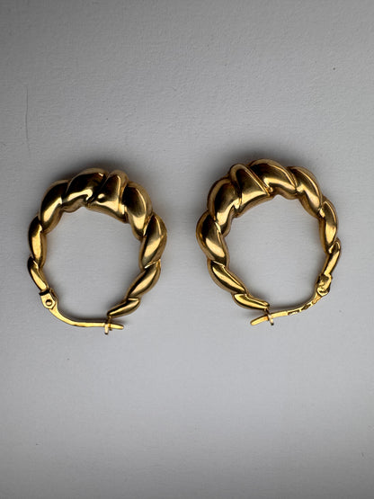 Vintage Shell 9ct Gold Earrings