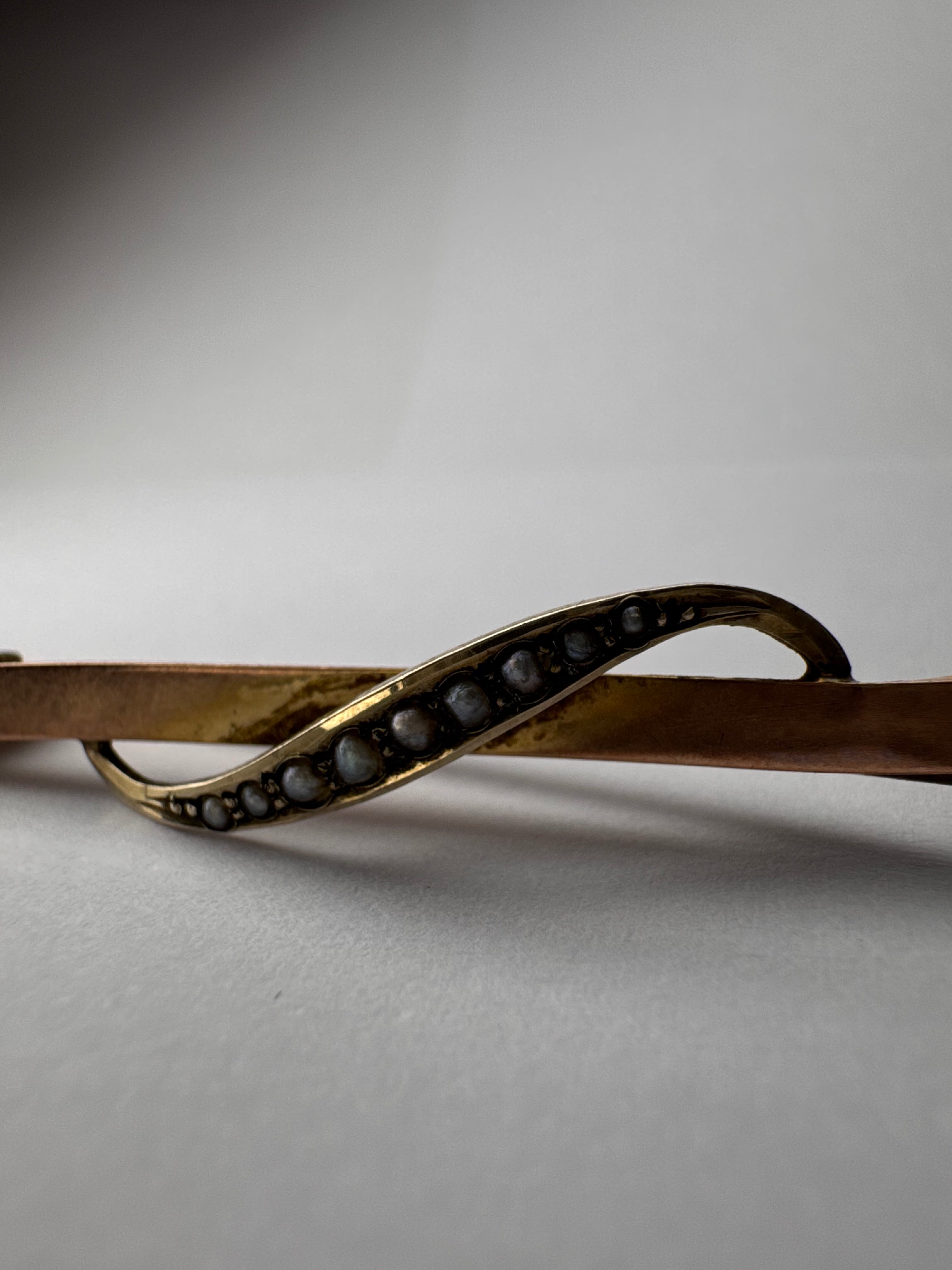 9ct Rose Gold Pearl Broach